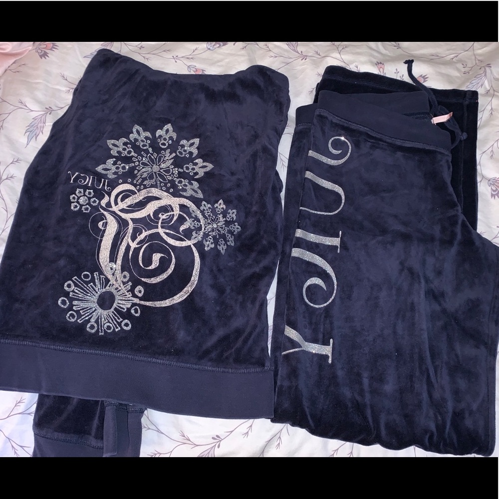 Juicy couture tracksuit zip up hoodie!✨💙